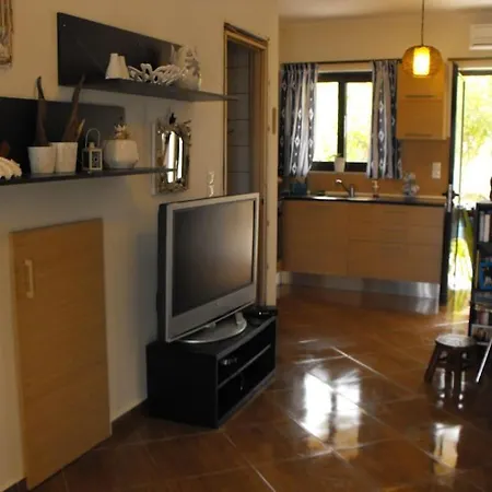 Apartament Christinas Summer House With Pool In Kefalas